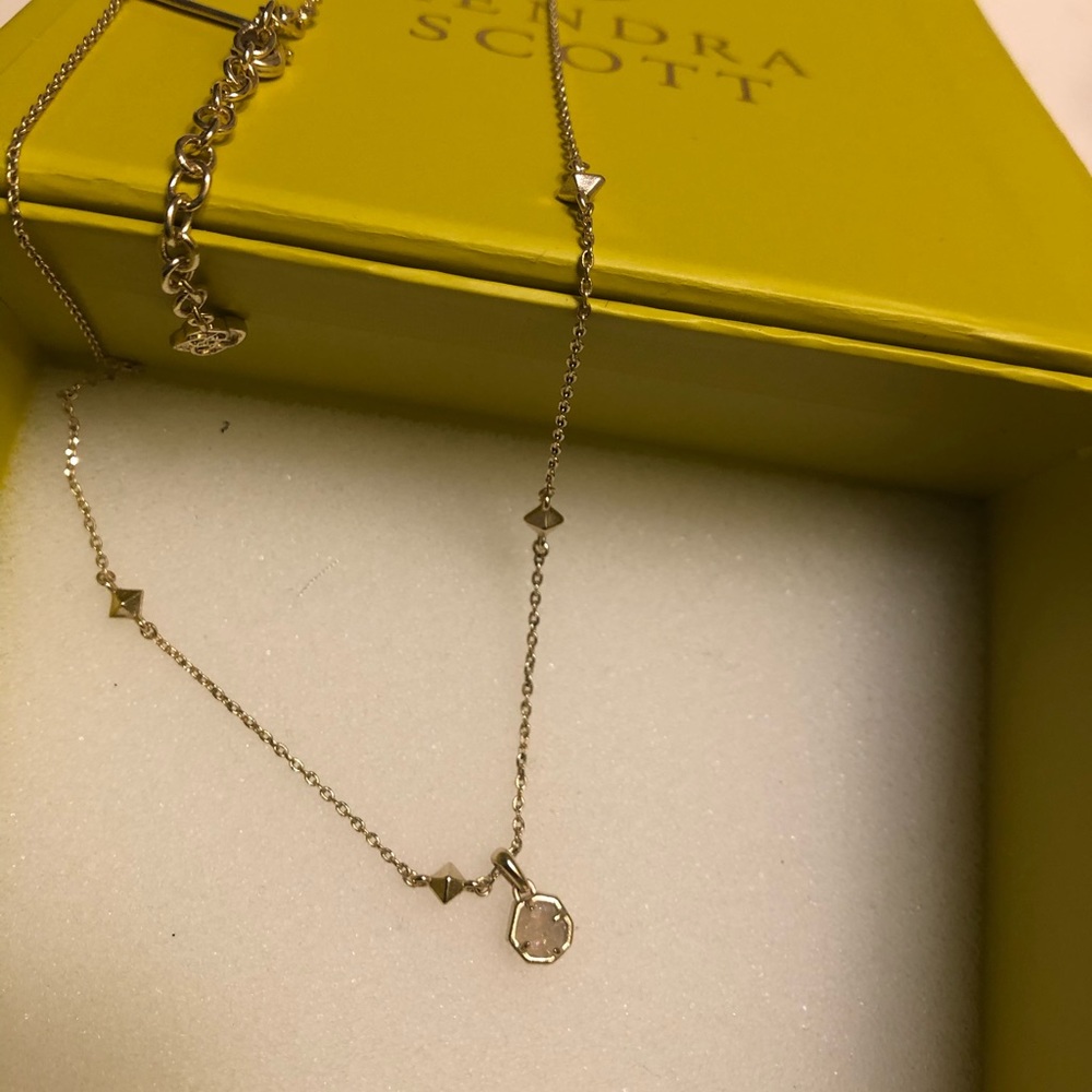 Kendra Scott Necklace